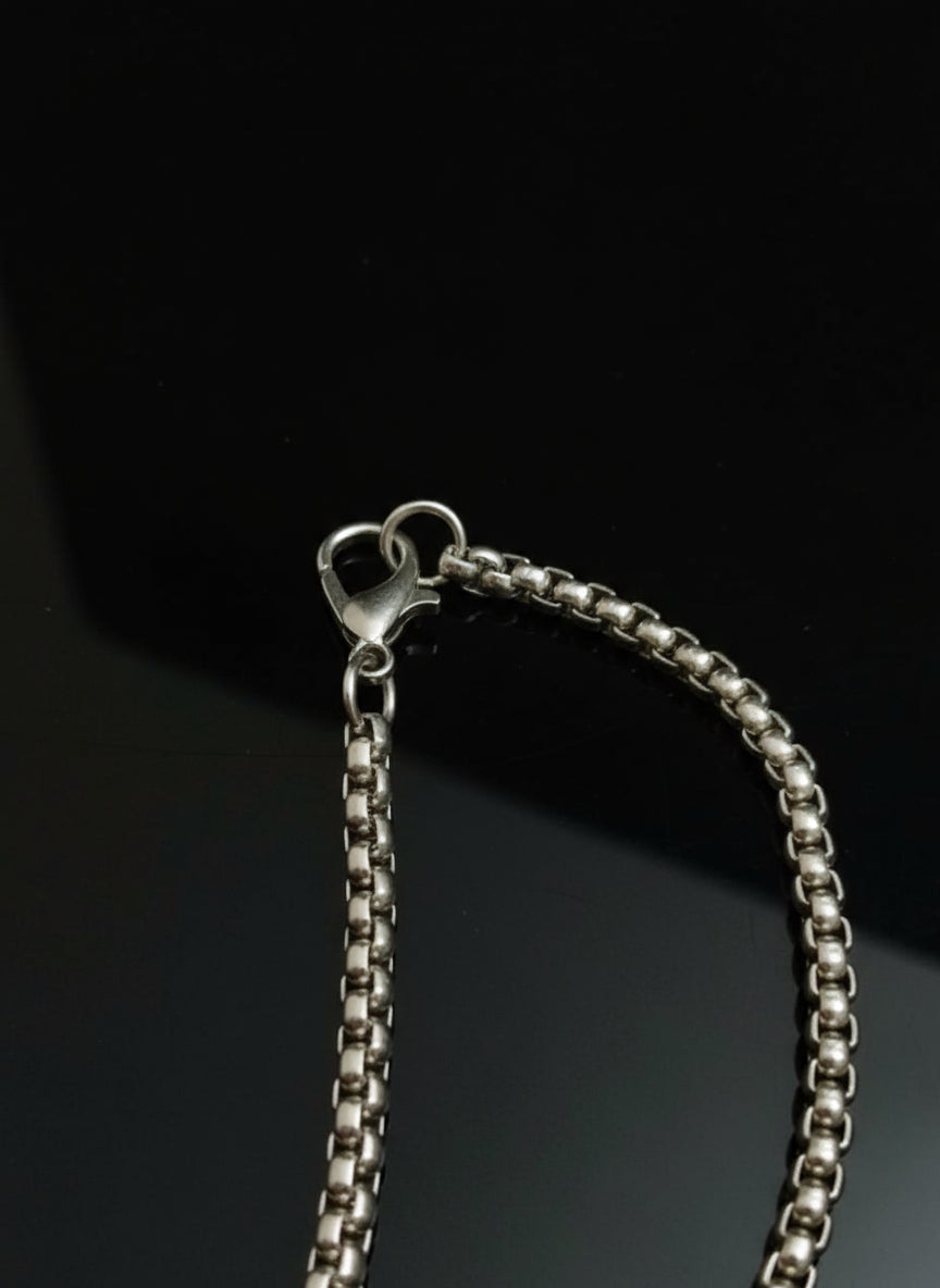 Thunder pendant with Stainless Steel Chain - Orna Store